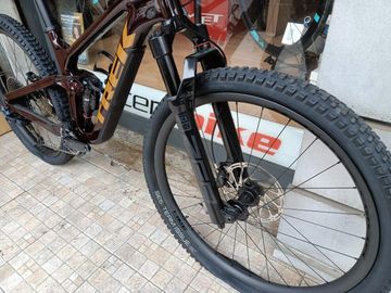 Trek Slash 9.8 2023 Mountainbike d'occasion — image 7 sur 7