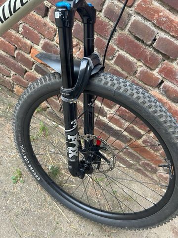 Used Specialized Stumpjumper Comp 2022 2022 Mountainbike, White, 29 — image 5 of 11