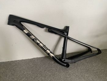 Used Trek Supercaliber Frameset 2021 2021 Mountainbike, Black, 29 — image 5 of 8