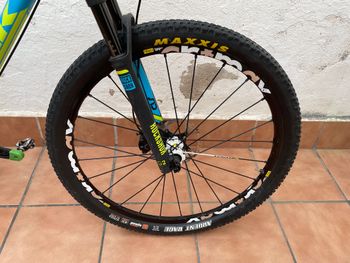 Used Trek Superfly 9.8 XT 2015 2015 Mountainbike — image 4 of 5