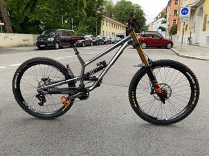 Commencal - Furious Gun Metal, 2021