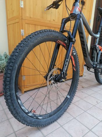 Used Giant Trance 3 2018 2018 Mountainbike, Rot, 27.5 — image 5 of 7