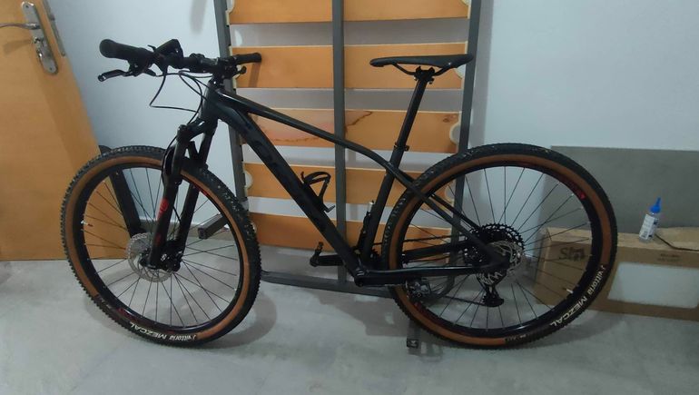 Used Orbea ALMA H20 2019 Mountainbike, Black — image 1 of 6