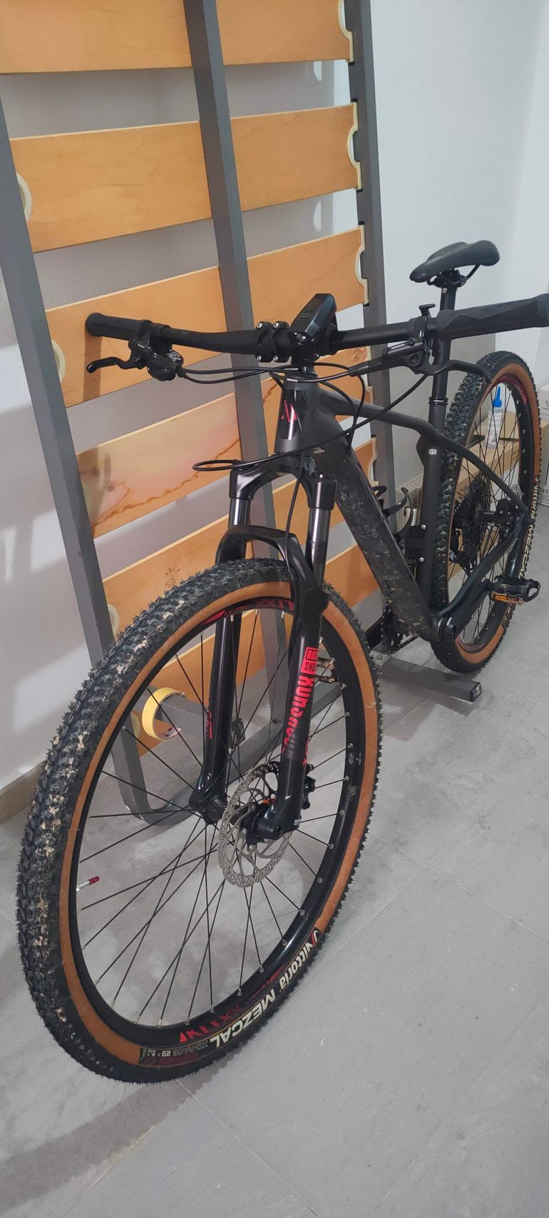 Used Orbea ALMA H20 2019 Mountainbike, Black — image 2 of 6