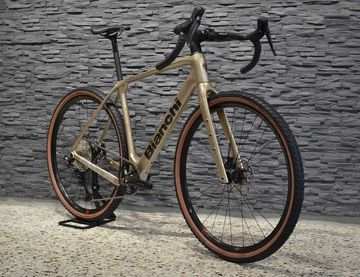 Used Bianchi Arcadex Comp 2025 Road & Gravel, Light Gray — image 2 of 9