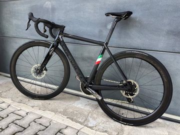 Brugt Colnago C64 Disc + SRAM Force AXS + Fulcrum Wind 420 2024 Road & Gravel — billede 2 af 20