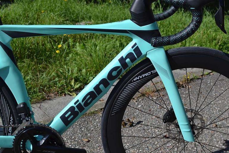 Used Bianchi Oltre Comp 105 Di2 2025 Road & Gravel, Green — image 7 of 10