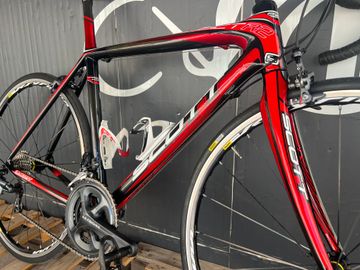 Used Scott Addict R2 Road & Gravel, Red — image 7 of 11