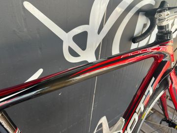 Used Scott Addict R2 Road & Gravel, Red — image 10 of 11