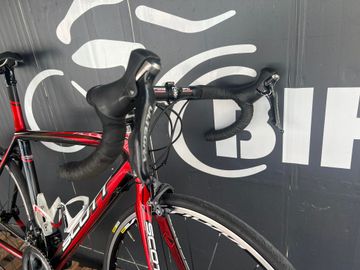 Used Scott Addict R2 Road & Gravel, Red — image 8 of 11
