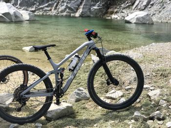 Used Trek Fuel EX 9.8 29 2019 2019 Mountainbike, Gris claro — image 6 of 11