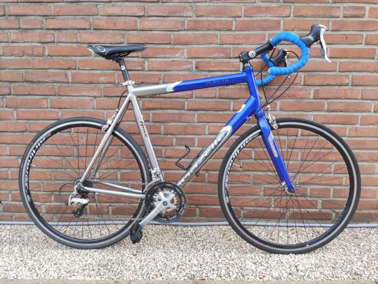 Used Custom Gazelle Vuelta 2000 Road & Gravel — image 1 of 9