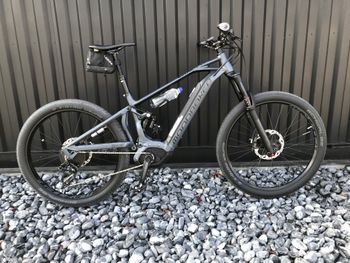 Used Mondraker e-Crafty R+ 2018 Mountainbike, Light Gray — image 1 of 3