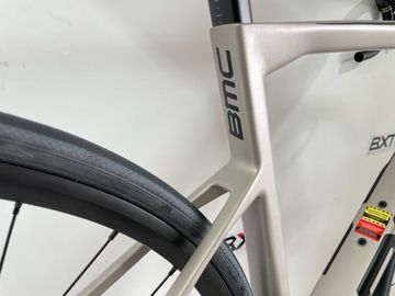 Gebrauchtes BMC Teammachine SLR Five 105 Di2 2024 Road & Gravel, Hellgrau — Bild 4 von 5