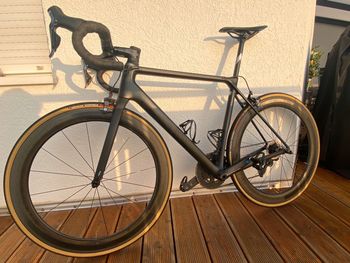Used Canyon Ultimate CF SLX 8.0 Di2 2020 Road & Gravel, Black — image 13 of 14