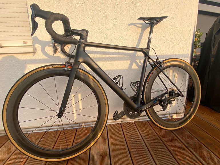 Used Canyon Ultimate CF SLX 8.0 Di2 2020 Road & Gravel, Black — image 13 of 14