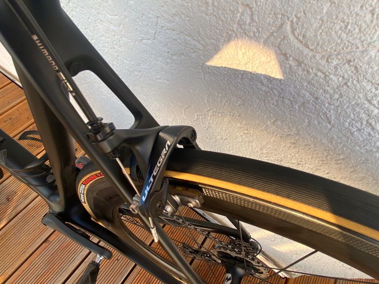 Used Canyon Ultimate CF SLX 8.0 Di2 2020 Road & Gravel, Black — image 8 of 14