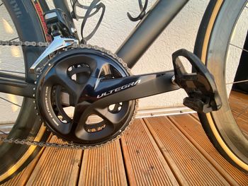 Used Canyon Ultimate CF SLX 8.0 Di2 2020 Road & Gravel, Black — image 6 of 14