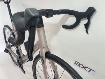 Käytetty Scott Addict RC 10 disc 2022 Road & Gravel — kuva 6 / 7