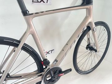 Käytetty Scott Addict RC 10 disc 2022 Road & Gravel — kuva 3 / 7