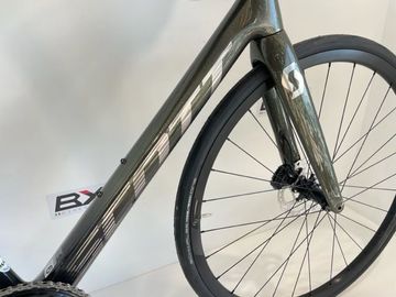 Scott Addict RC 40 2023 Road & Gravel d'occasion — image 2 sur 8