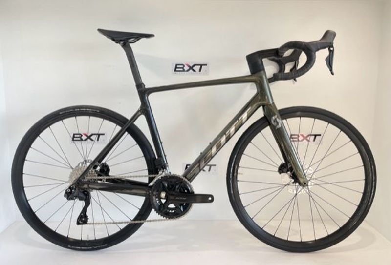 Used Scott Addict RC 40 2023 Road & Gravel
