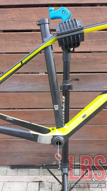 Used Canyon Exceed CF SLX 9.0 Pro Race Team 2019 Frameset 2019 Mountainbike — image 11 of 21