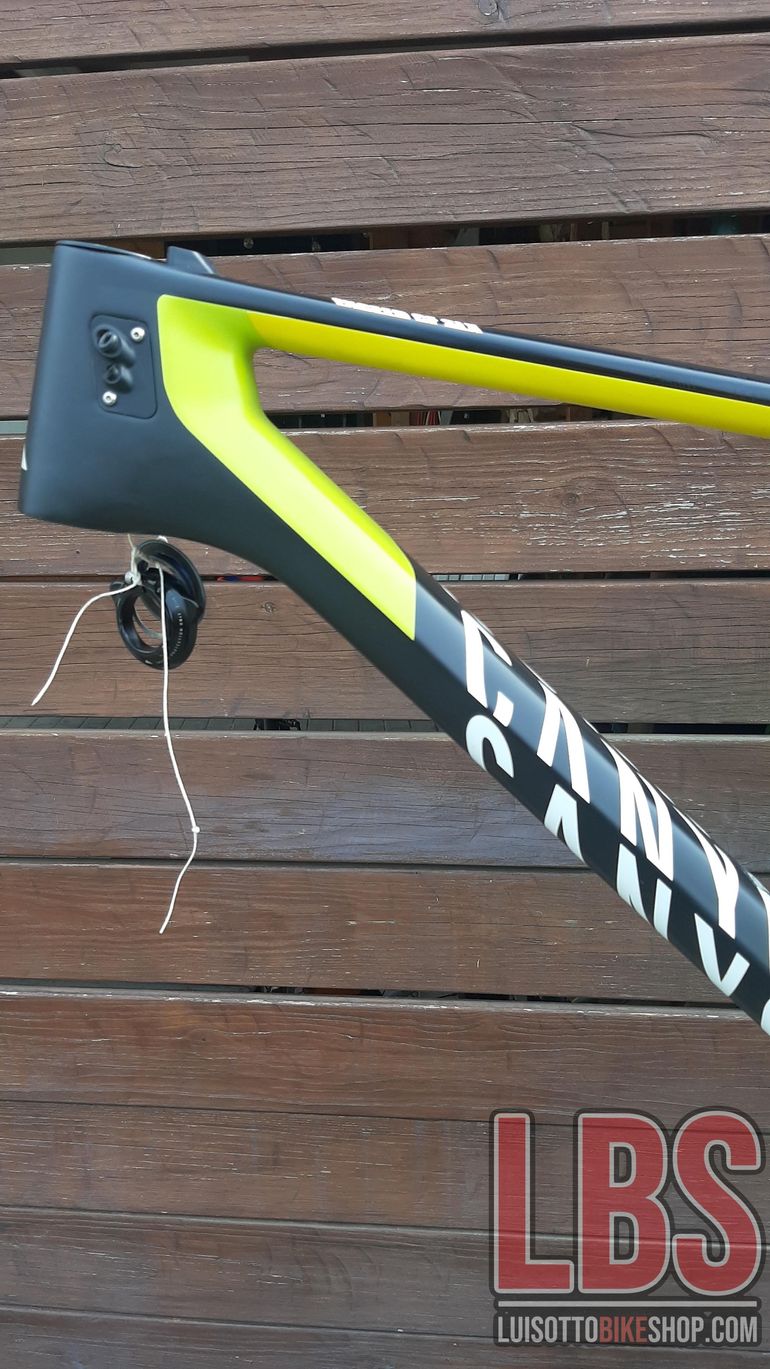 Used Canyon Exceed CF SLX 9.0 Pro Race Team 2019 Frameset 2019 Mountainbike — image 4 of 21