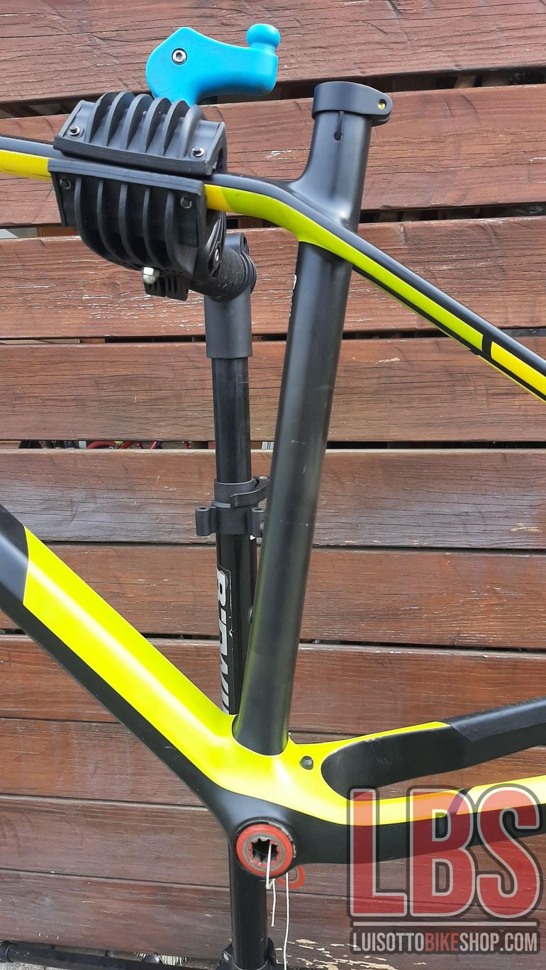 Used Canyon Exceed CF SLX 9.0 Pro Race Team 2019 Frameset 2019 Mountainbike — image 3 of 21