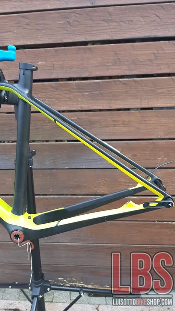 Used Canyon Exceed CF SLX 9.0 Pro Race Team 2019 Frameset 2019 Mountainbike — image 2 of 21