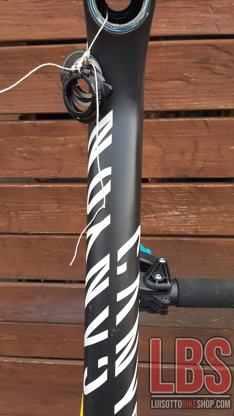 Used Canyon Exceed CF SLX 9.0 Pro Race Team 2019 Frameset 2019 Mountainbike — image 19 of 21