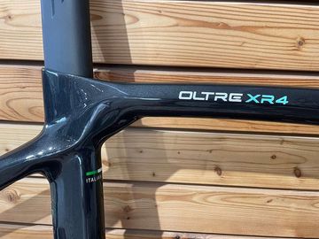 Used Bianchi Oltre XR4 Frameset Frameset 2023 Road & Gravel, Green — image 2 of 5