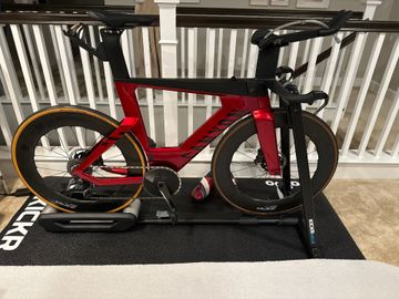 Used Canyon Speedmax CFR eTap 2024 2024 Road & Gravel, Red — image 1 of 4