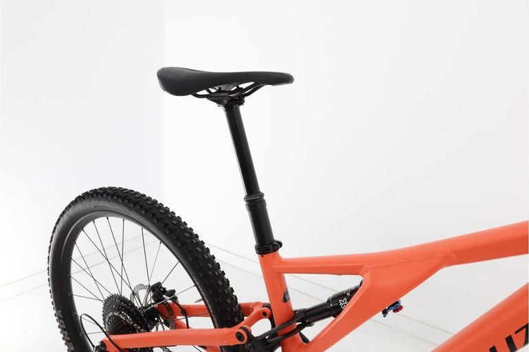 Used Specialized Stumpjumper Mountainbike, Black — image 8 of 9