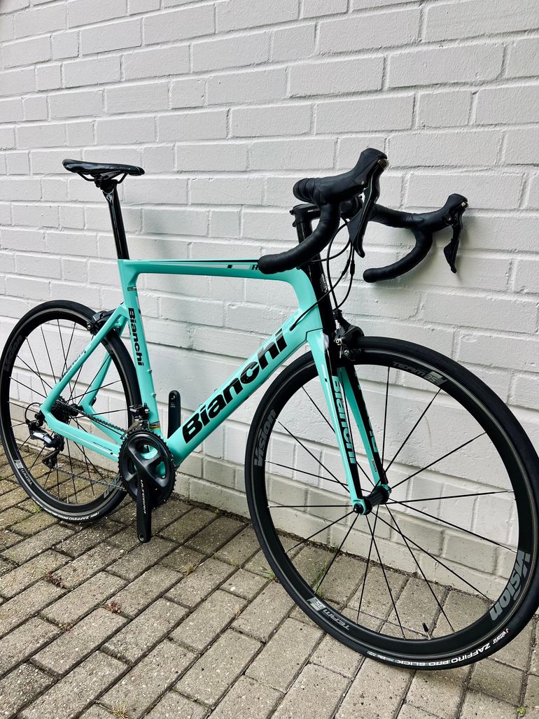 Used Bianchi Aria Ultegra 2019 2019 Road & Gravel, Blue — image 2 of 3