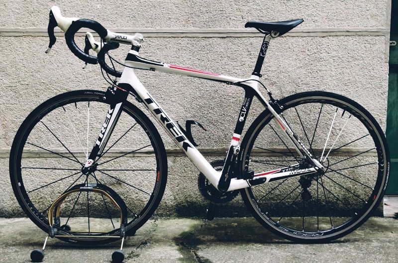 Used Trek Madone 4.7 H2 (Compact) 2012 2012 Road & Gravel, White — image 1 of 7
