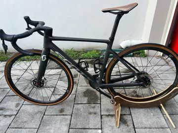 Used Scott Addict RC Ultimate 2023 2023 Road & Gravel, Black — image 30 of 31