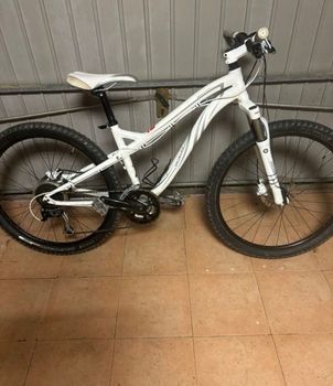 Specialized - Myka HT Elite 2011, 2011