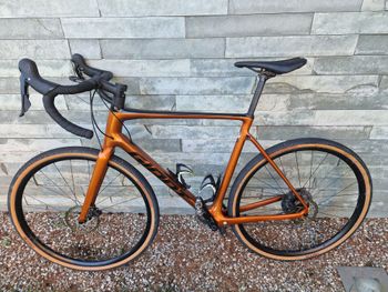Used Giant TCX Advanced Pro 2 Disc 2023 Road & Gravel, Orange — image 2 of 4