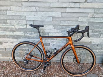 Used Giant TCX Advanced Pro 2 Disc 2023 Road & Gravel, Orange — image 1 of 4