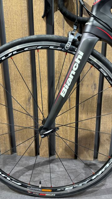Brugt Bianchi Infinito CV Ultegra 2012 Road & Gravel — billede 15 af 17