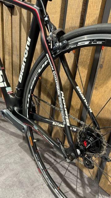 Brugt Bianchi Infinito CV Ultegra 2012 Road & Gravel — billede 16 af 17