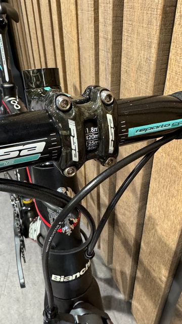 Brugt Bianchi Infinito CV Ultegra 2012 Road & Gravel — billede 12 af 17