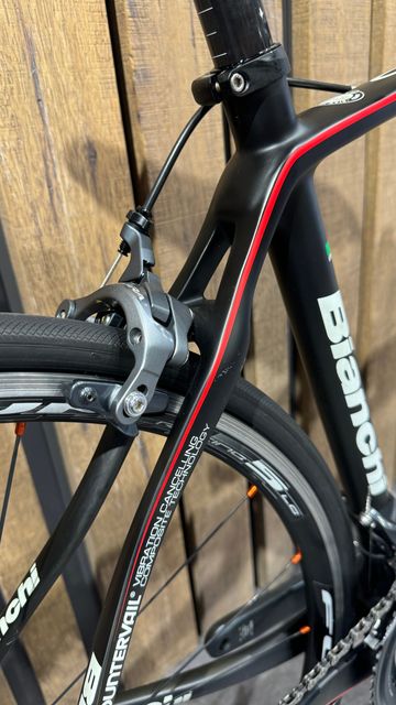 Brugt Bianchi Infinito CV Ultegra 2012 Road & Gravel — billede 4 af 17