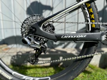 Gebrauchtes Cannondale Scalpel–Si Carbon Women‘s 1 2017 Mountainbike, Schwarz, 27, 5 (650B) — Bild 4 von 5