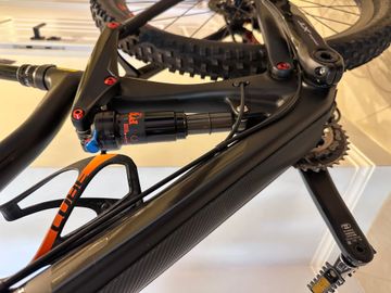 Brugt CUBE stereo 160 C:62 Race 27.5 2016 2016 Mountainbike — billede 7 af 11