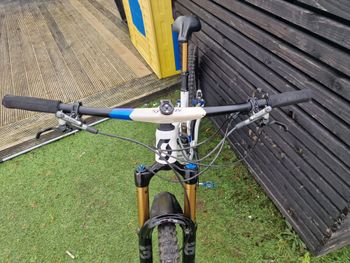 Used Scott Genius 900 Tuned AXS 2022 2022 Mountainbike, White, 29 — image 2 of 5