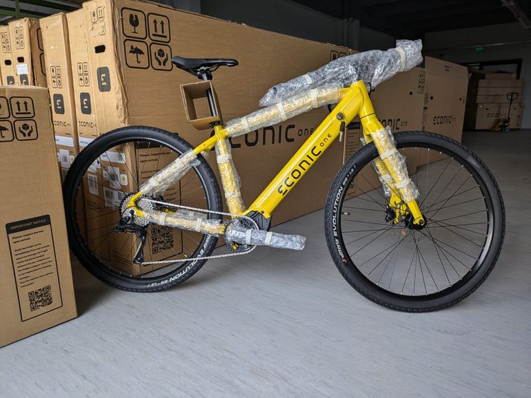 Econic One Bandit 2024