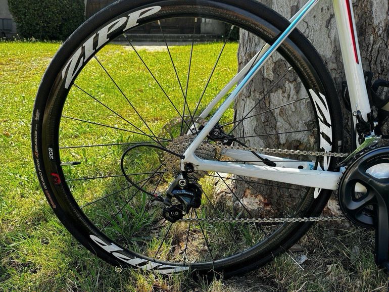 Used Giant Defy Advanced 1 2017 2017 Road & Gravel, White — image 12 of 14