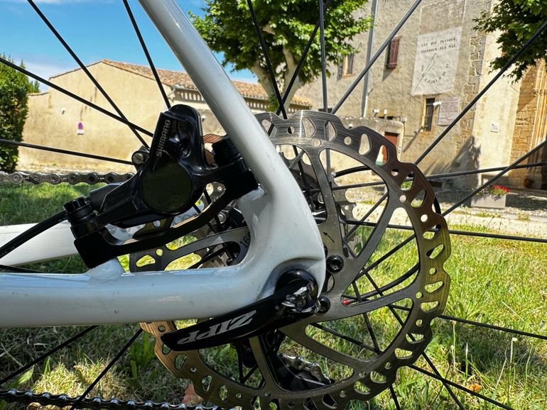 Used Giant Defy Advanced 1 2017 2017 Road & Gravel, White — image 13 of 14